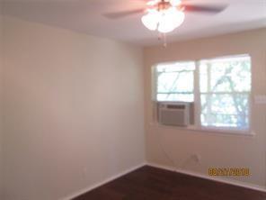 Building Photo - 2206 W Hickory St