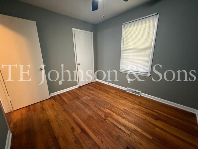 Building Photo - Charming 4 Bedroom in Winston Salem