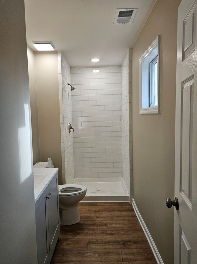 Building Photo - 3 Bedroom 2 bath home in downtown Port Wentworth