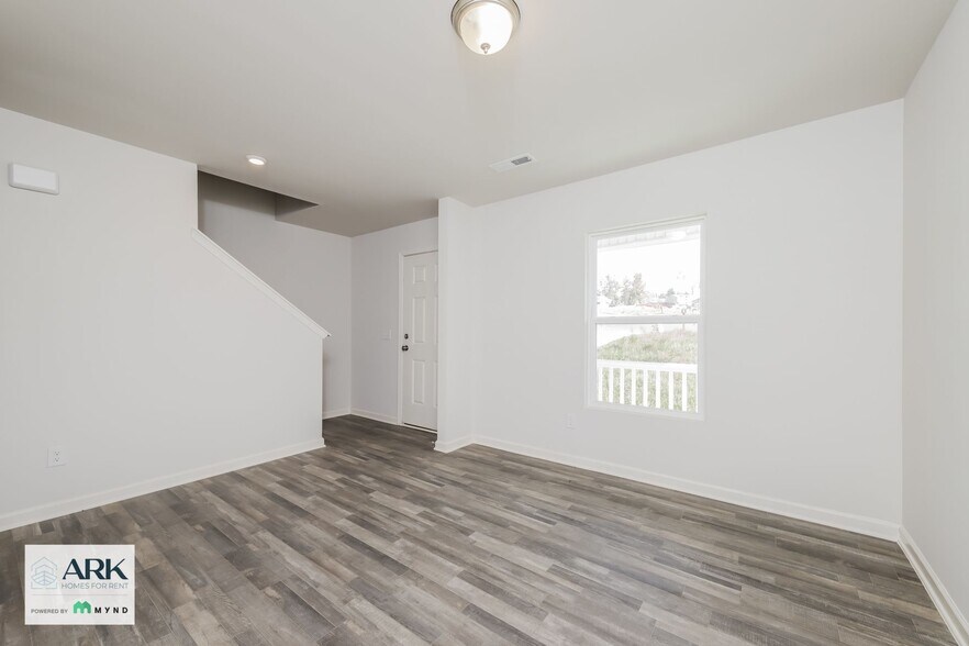 Building Photo - 6327 Century Ln