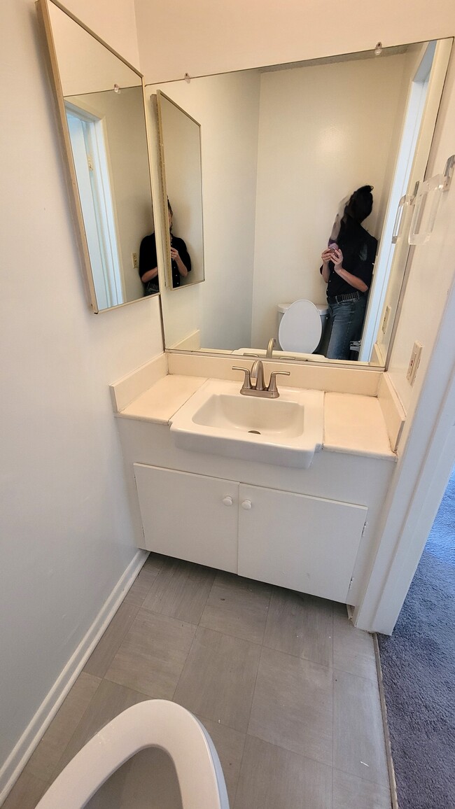 1/4 bathroom - new toilet - 1323 S Carmelina Ave