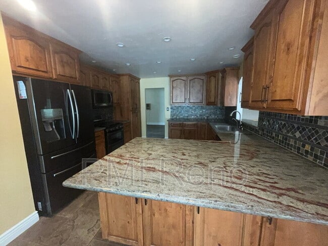 Building Photo - 2856 Waterfield Dr