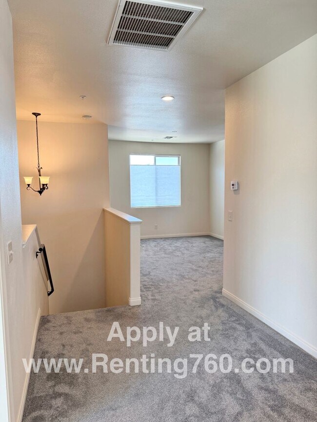 Building Photo - Incredible 4 Bed 3 Bath Home In Sage Estates!!!