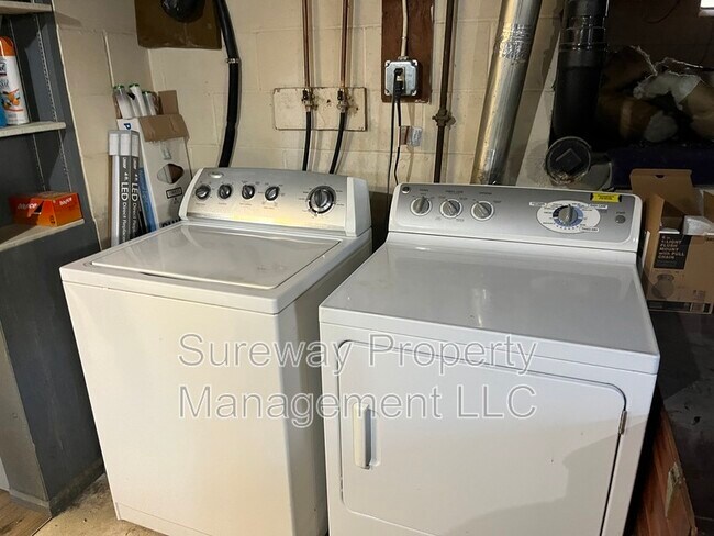 Building Photo - 513 Glenmere Ave