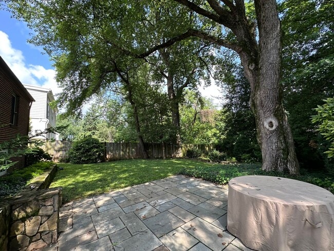 Building Photo - Charming 1930s Stone & Brick Cottage – 3BR...