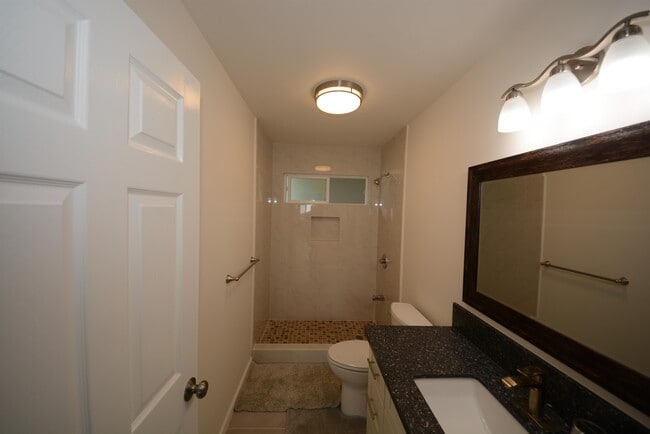 Building Photo - 4494 Sierra Dr