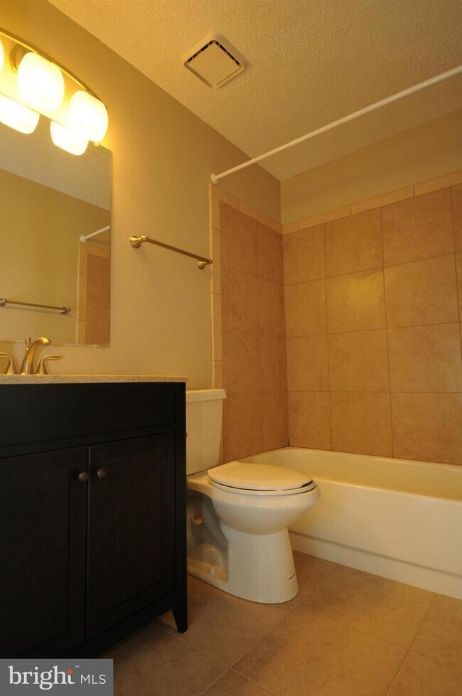 Building Photo - 21009 Timber Ridge Terrace