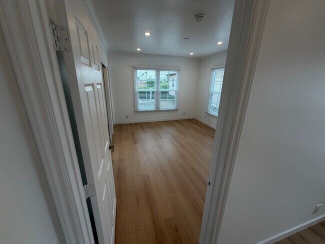 Upstairs Master Bedroom - 1754 N Alexandria Ave