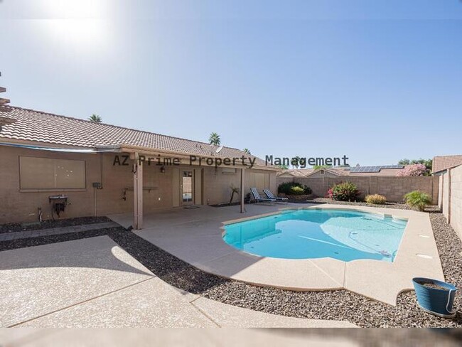Building Photo - 1143 N Sailors Way