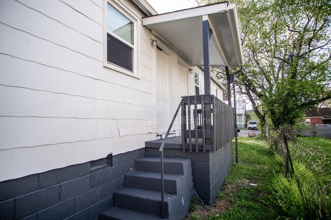 Building Photo - 1418 Chicago Ave