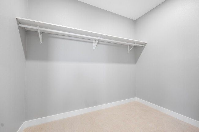 Building Photo - 182 S 66th St