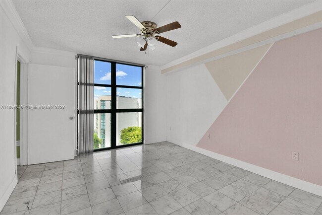 Building Photo - 11800 SW 18th St