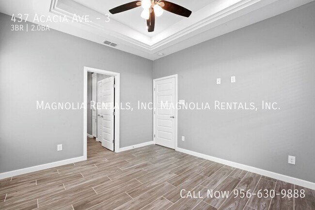 Building Photo - 437 E Acacia Ave