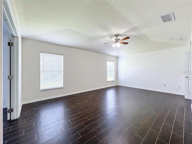 Building Photo - 1045 Willow Branch Dr