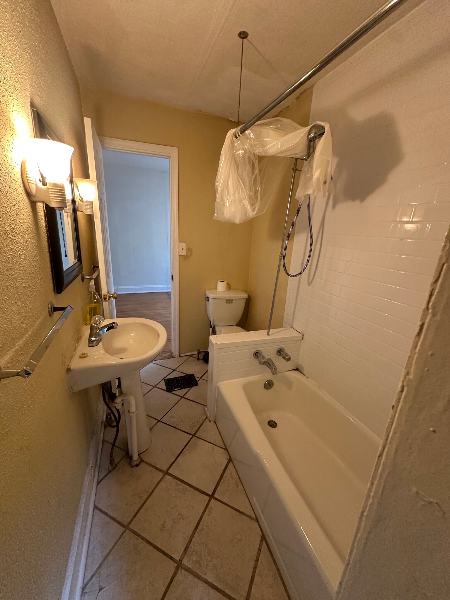 Bathroom - 4227 Greenwood Pl