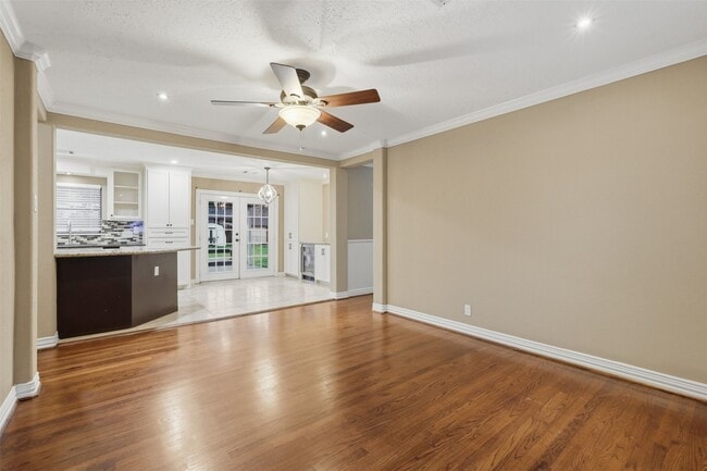 Building Photo - 4406 Marlborough Dr