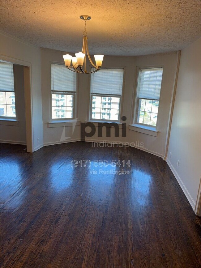 Building Photo - 1 W 28th St