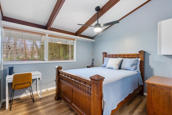 Building Photo - 103 Robinall Dr