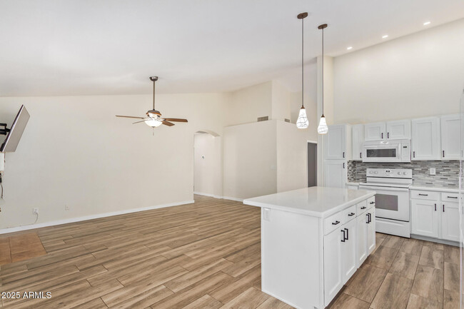 Building Photo - 18208 N 45th St