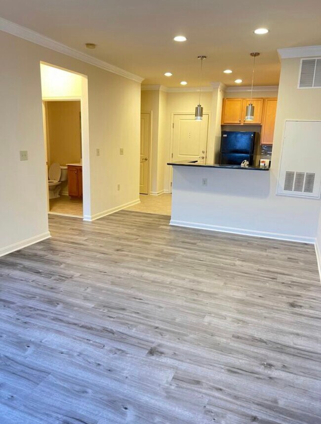 Building Photo - 2665 Prosperity Ave