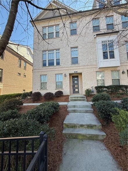 Building Photo - 251 Franklin Rd