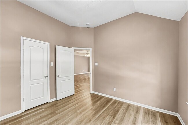 Building Photo - 2012 Haven Springs Ln