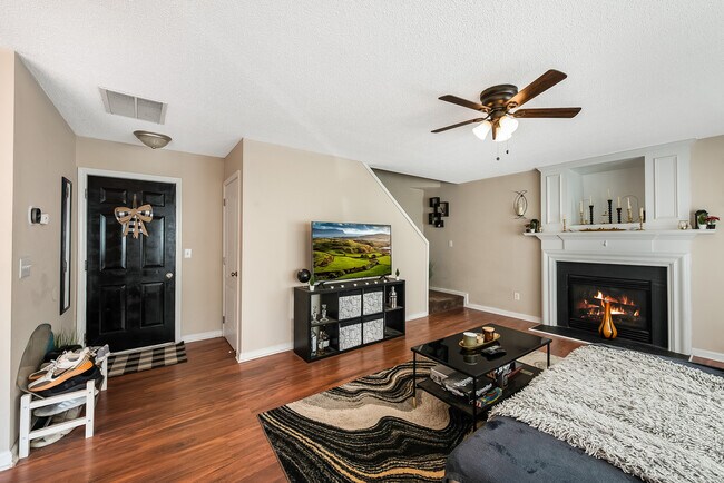 Building Photo - 2924 Tuckland Dr