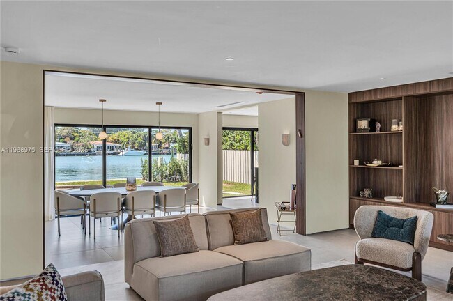 Building Photo - 1170 S Biscayne Point Rd