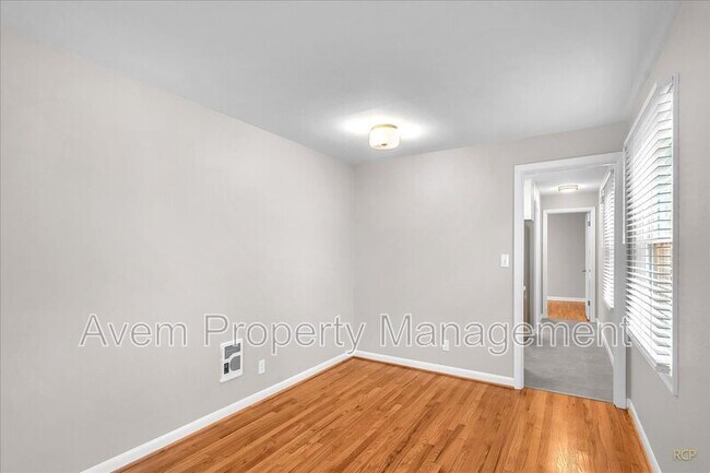 Building Photo - 362 E Dartmouth St