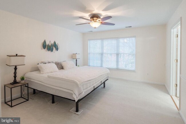 Building Photo - 4592 Barringer Pl