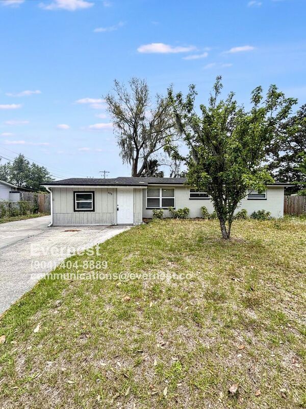 Primary Photo - 408 Woodside Dr