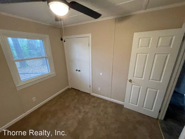 Building Photo - 4 br, 1.5 bath House - 508 Canary Drive