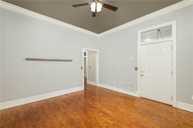 Building Photo - 347 Rollston Ave