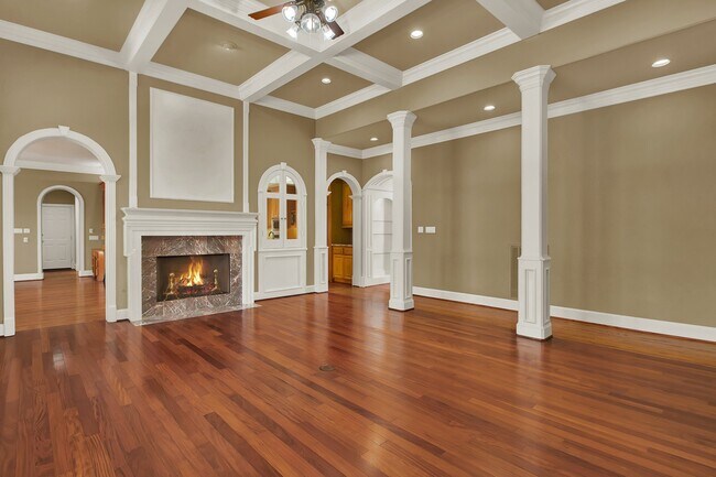 Building Photo - 13714 Gainesway Dr