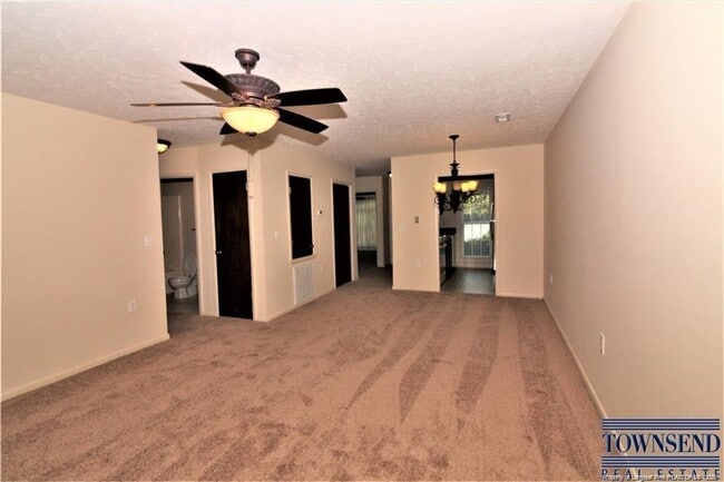 Building Photo - 2712 Helaman Ct