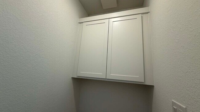 Building Photo - 27451 Sunterra Village Dr