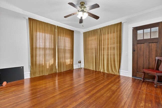 Building Photo - 212 N Grand Ave