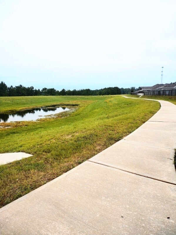 Building Photo - 25392 Northpark Lake Dr
