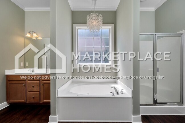 Building Photo - 6249 S Clubview Cir