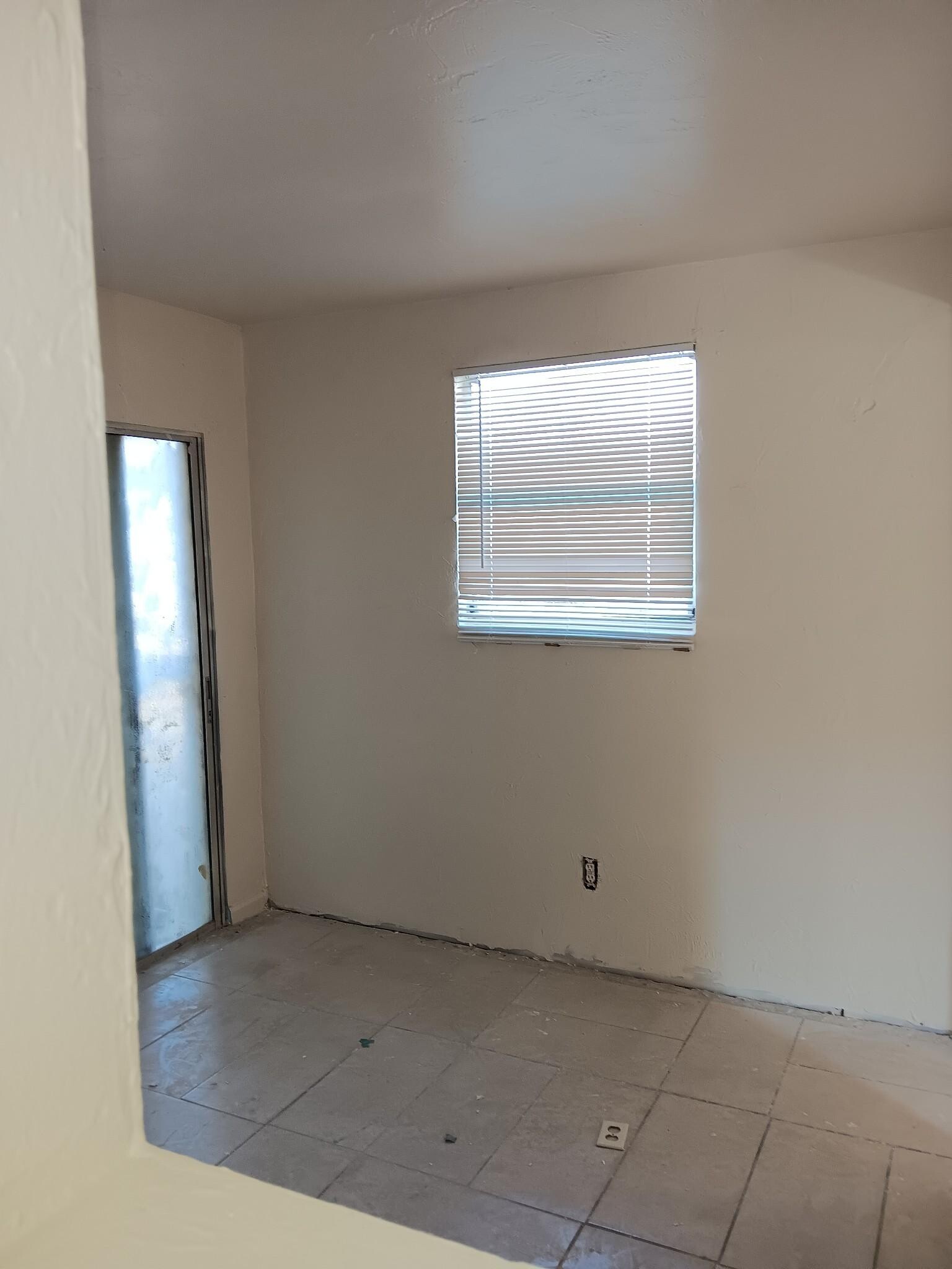 Building Photo - 538 State St