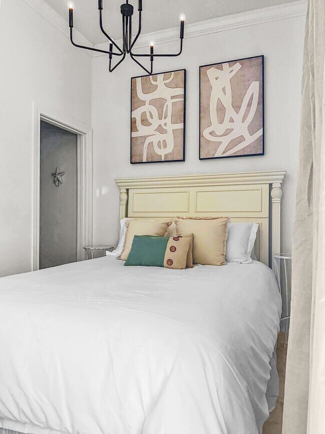 Building Photo - 50% off first months rent.  Fully furnished condo in Rosemary Beach!