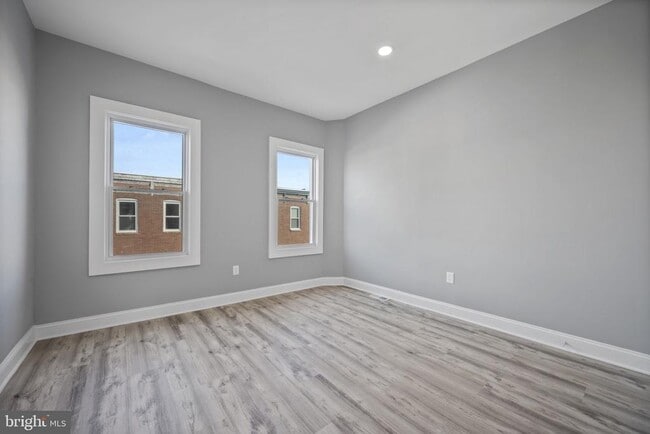 Building Photo - 818 N Rose St
