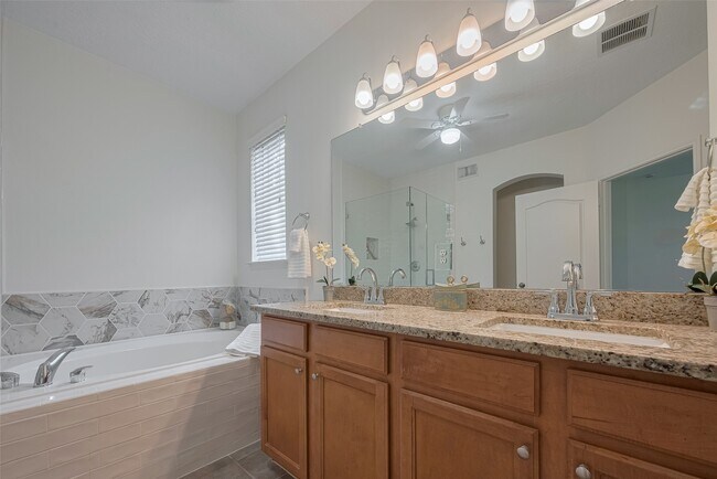 Building Photo - 31214 Windcrest Park Ln