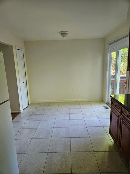 Building Photo - 3846 Gateway Terrace