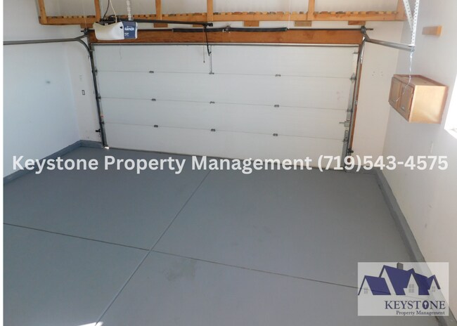 Building Photo - $948 Off Move In Special! Spacious Pueblo West Duplex 3 Bed/3 Bathroom Unit with 2 Car Garage  $1...