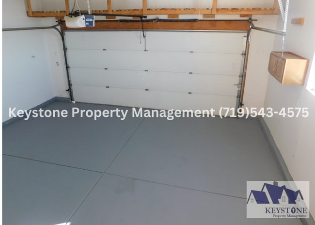 Building Photo - Spacious Pueblo West Duplex 3 Bed/3 Bathroom Unit with 2 Car Garage  $1995/$1995