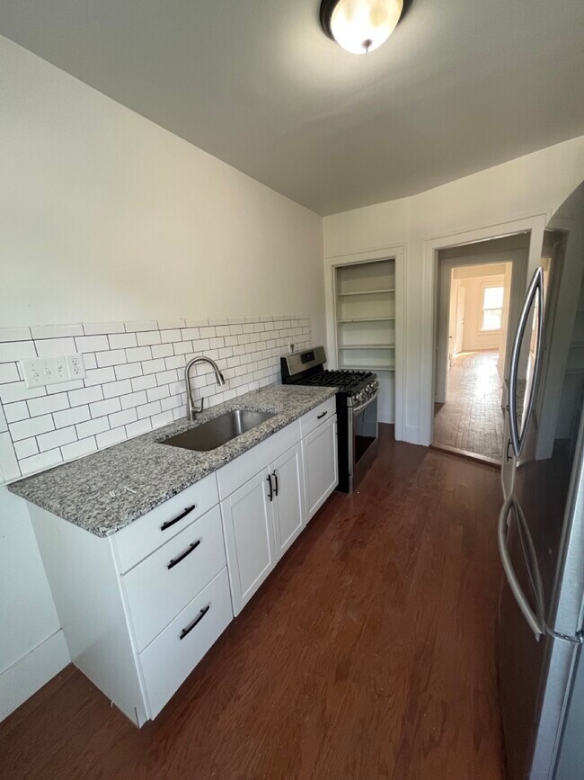 Building Photo - 1350 Alter Rd