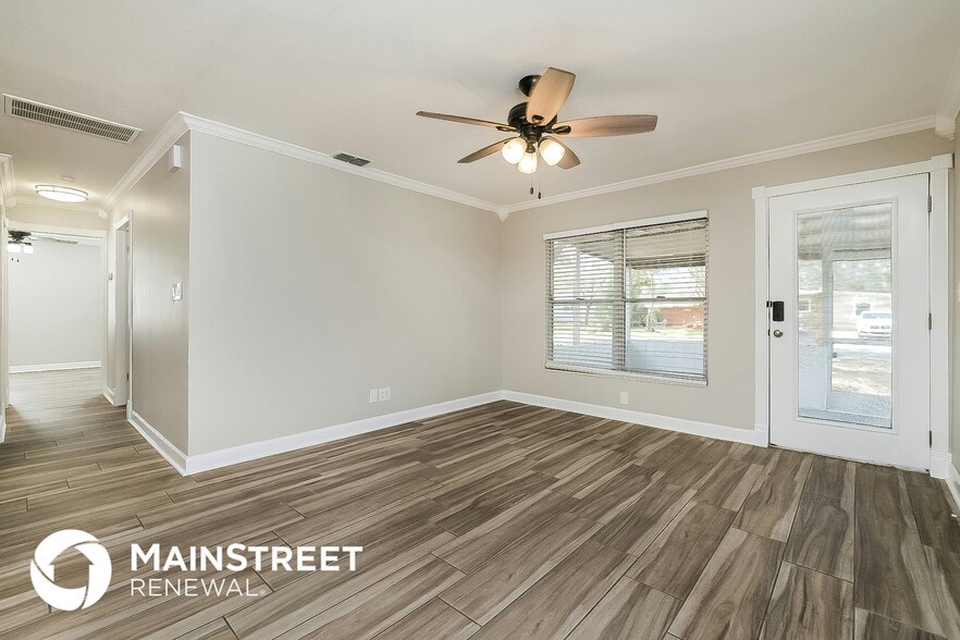 Building Photo - 7213 Organdy Dr N