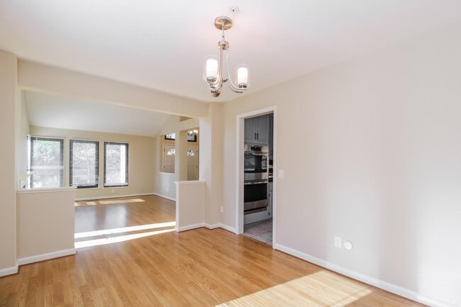 Building Photo - 412 Wood Hollow Dr