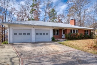 Building Photo - MOVE-IN SPECIAL- $300 OFF FIRST MONTH'S RENT!